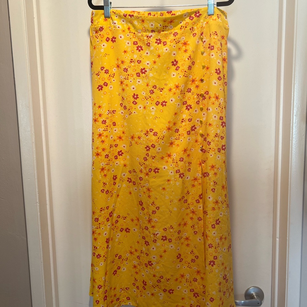 NWT BCBG Floral Skirt